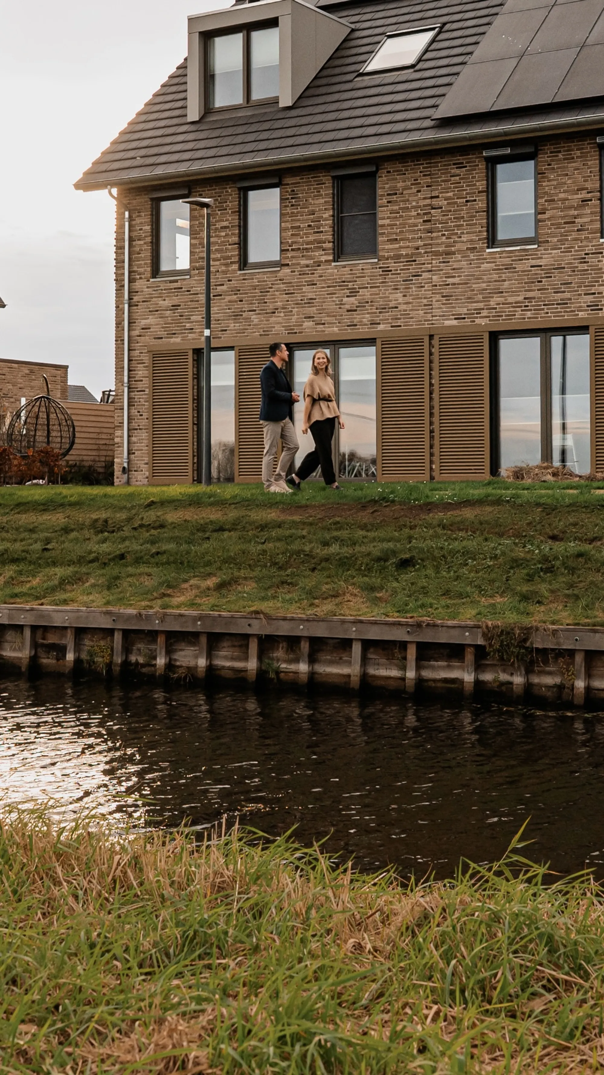 1080×1920 mobile-sneakpreview